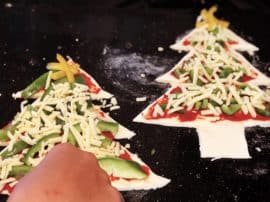 Easy Christmas Tree Pizza Recipe & Templates! (Dairy & Gluten Free Options) Easy Christmas Tree Pizza Recipe & Templates! (Dairy & Gluten Free Options)