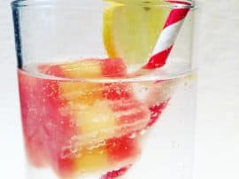 Fruity Layered Ice Cubes – Perfect For Kids’ Christmas Cocktails! Fruity Layered Ice Cubes – Perfect For Kids’ Christmas Cocktails!