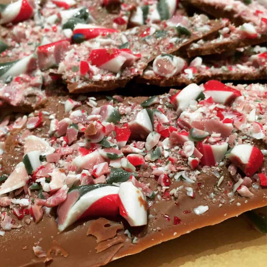 A festive Christmas recipe and christmas baking idea for the festive season. Perfect North Pole breakfast recipe idea too, because Peppermint Bark is one of Father Christmas' favourites Christmas foods and is an absolute must for Christmas! 