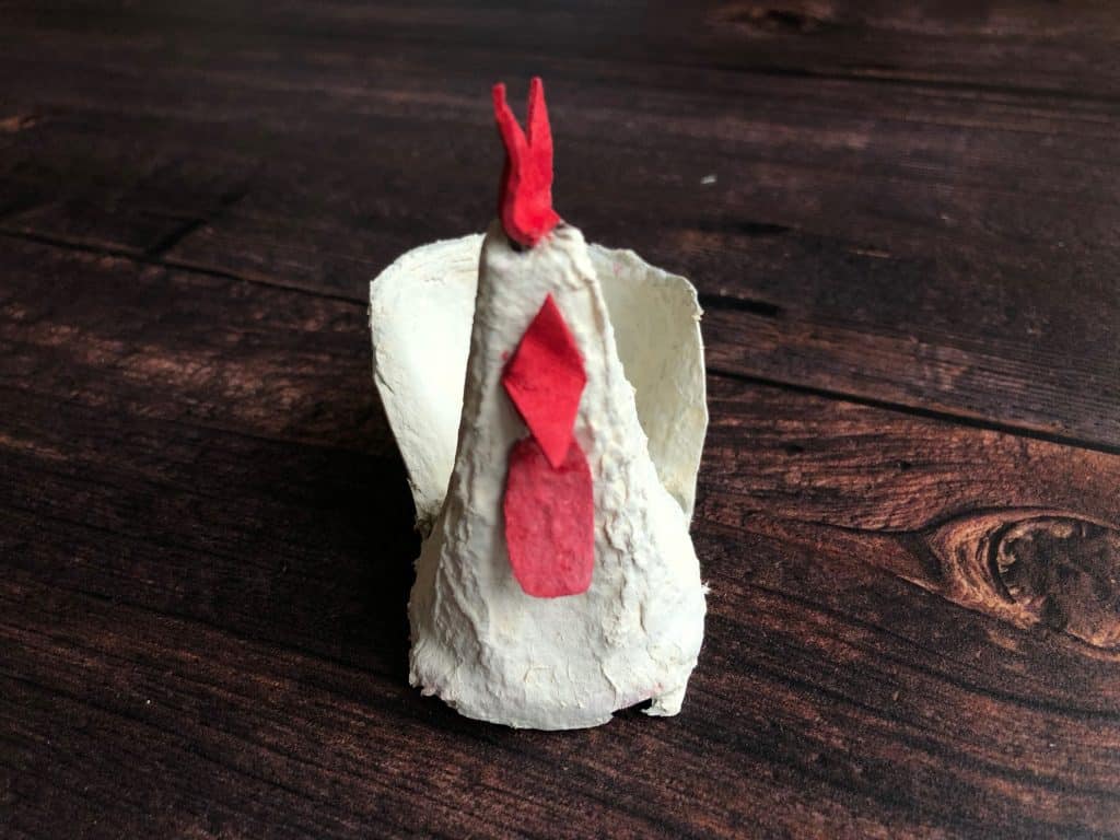 How to make egg carton Easter chickens. The perfect Easter craft to do with the kids. Perhaps the Easter Bunny will pop an egg in it for you! Magical memories by the International Elf Service